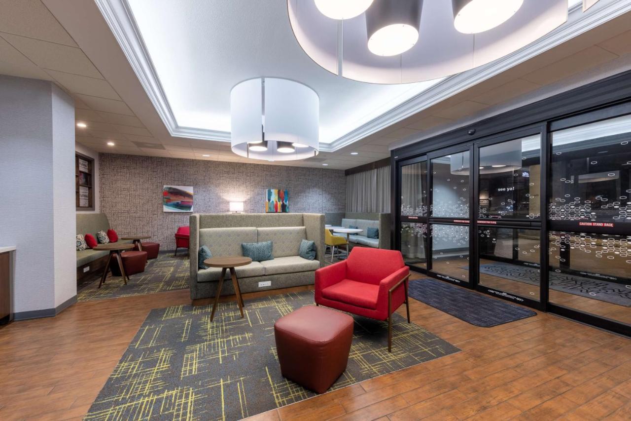 Hampton Inn Сент-Роберт Екстер'єр фото